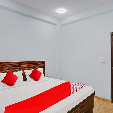 Hotel O Surya Gold Guest House Najafgarh 外观 照片