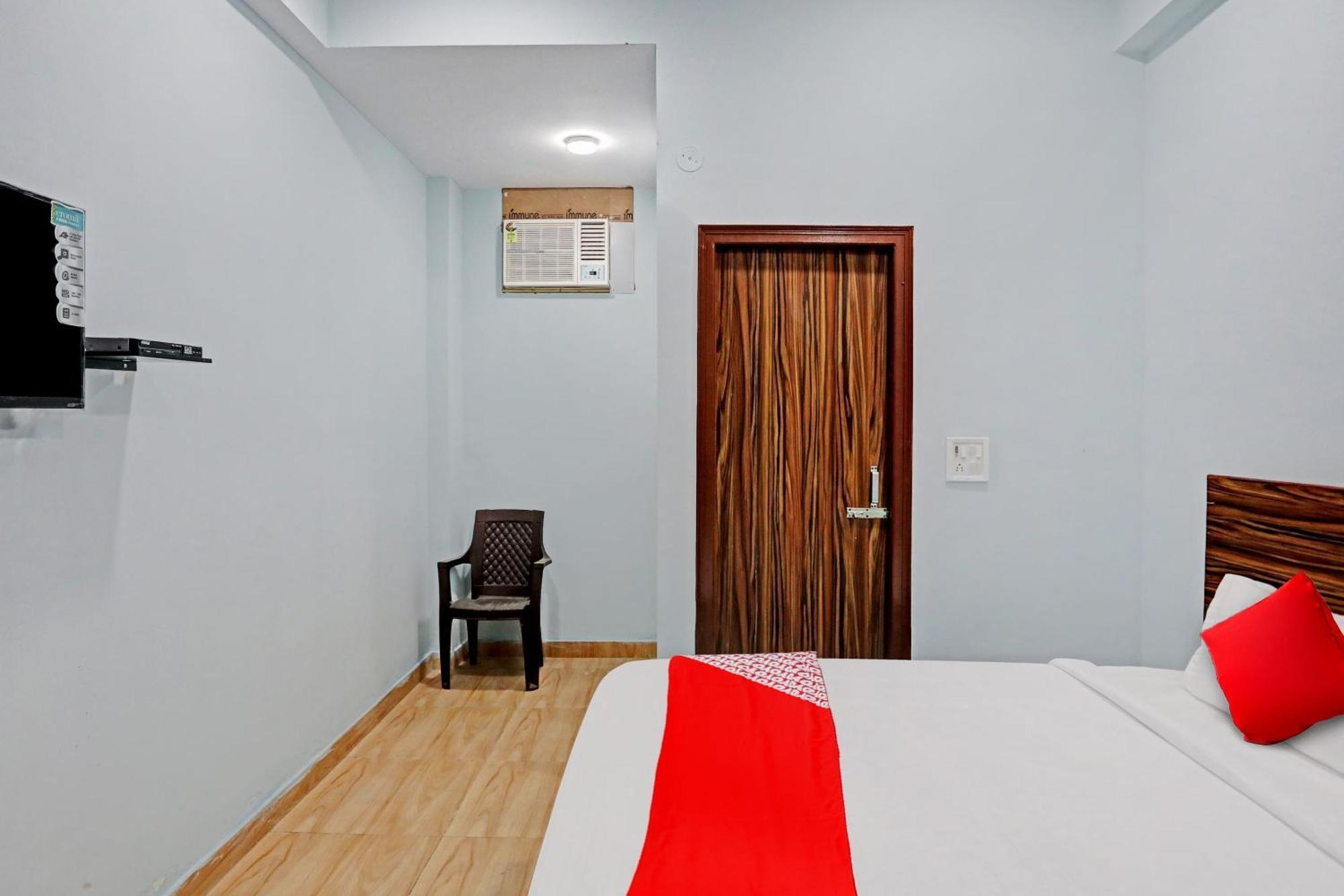 Hotel O Surya Gold Guest House Najafgarh 外观 照片