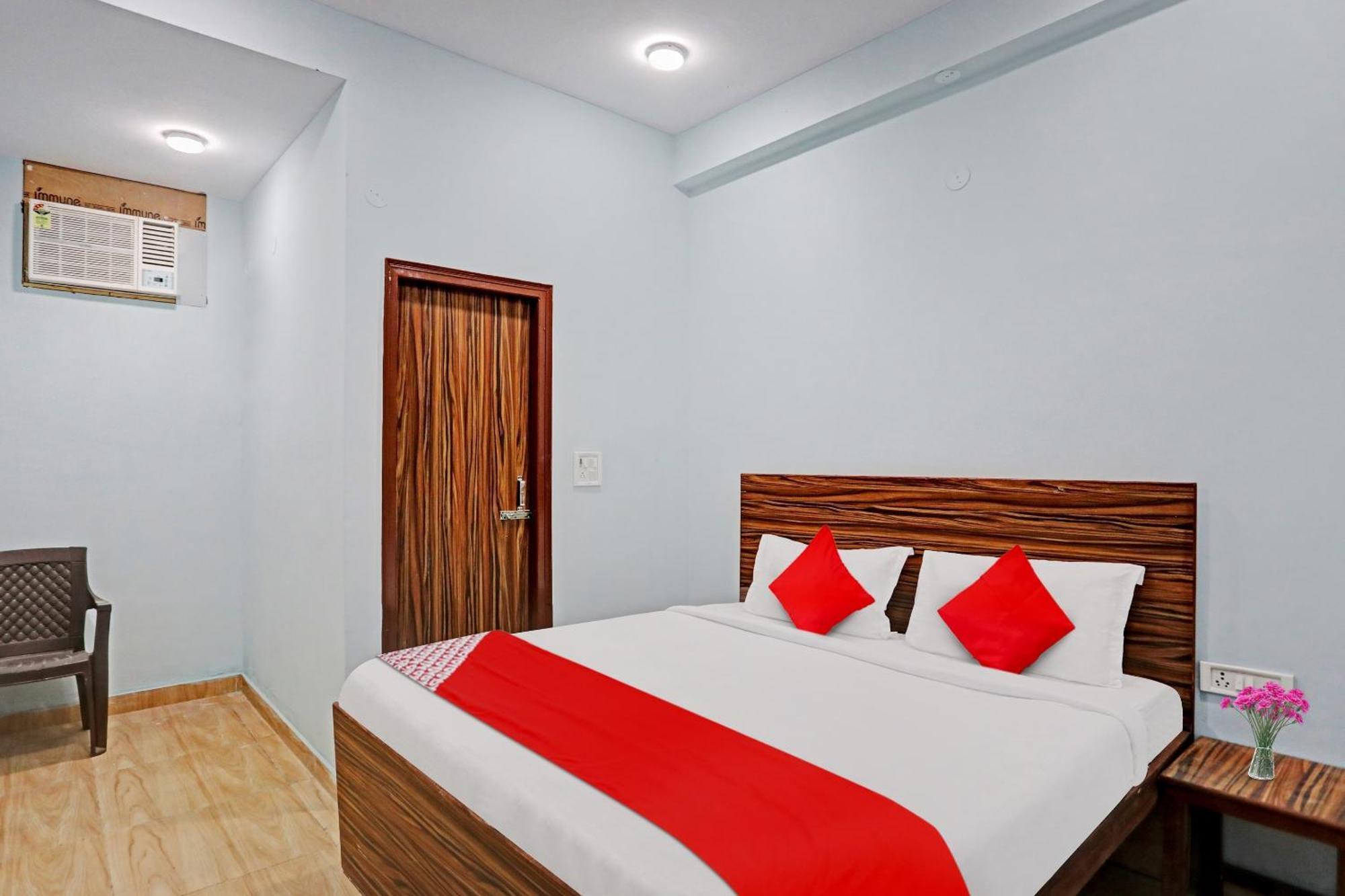 Hotel O Surya Gold Guest House Najafgarh 外观 照片